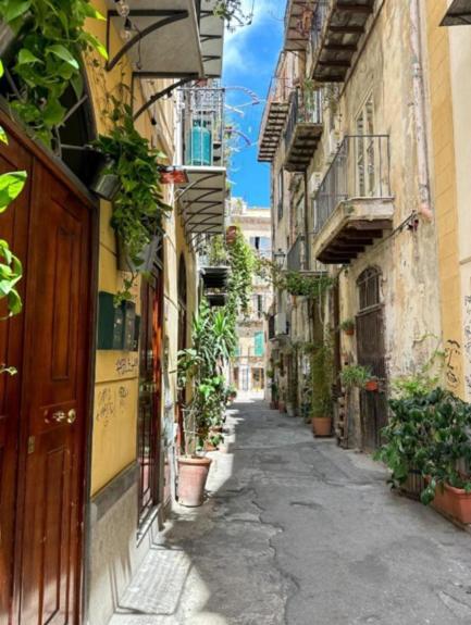Triscele House - Corrieri Apartment Palermo Bagian luar foto