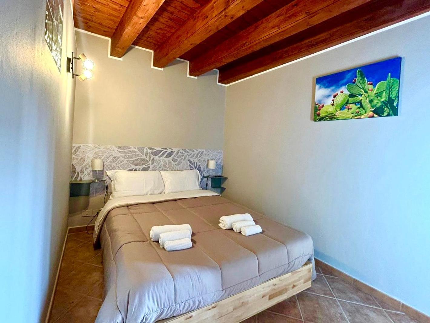 Triscele House - Corrieri Apartment Palermo Bagian luar foto